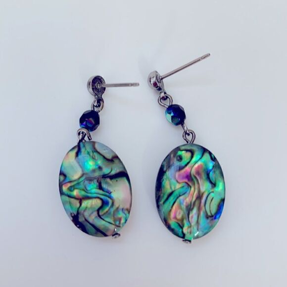 ✨HOST PICK Handmade with love Earrings - Picture 2 of 4